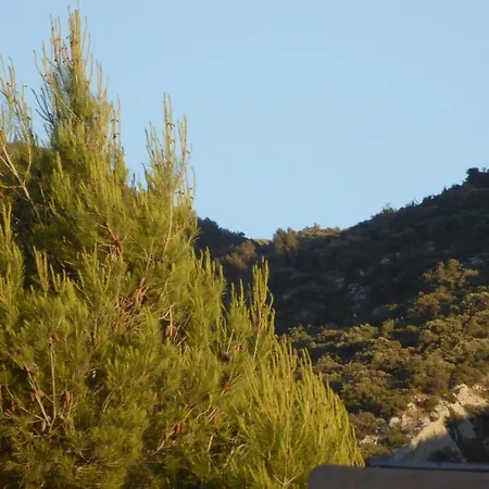 Perchee Dans Les Arbres Apartment Robion en Luberon